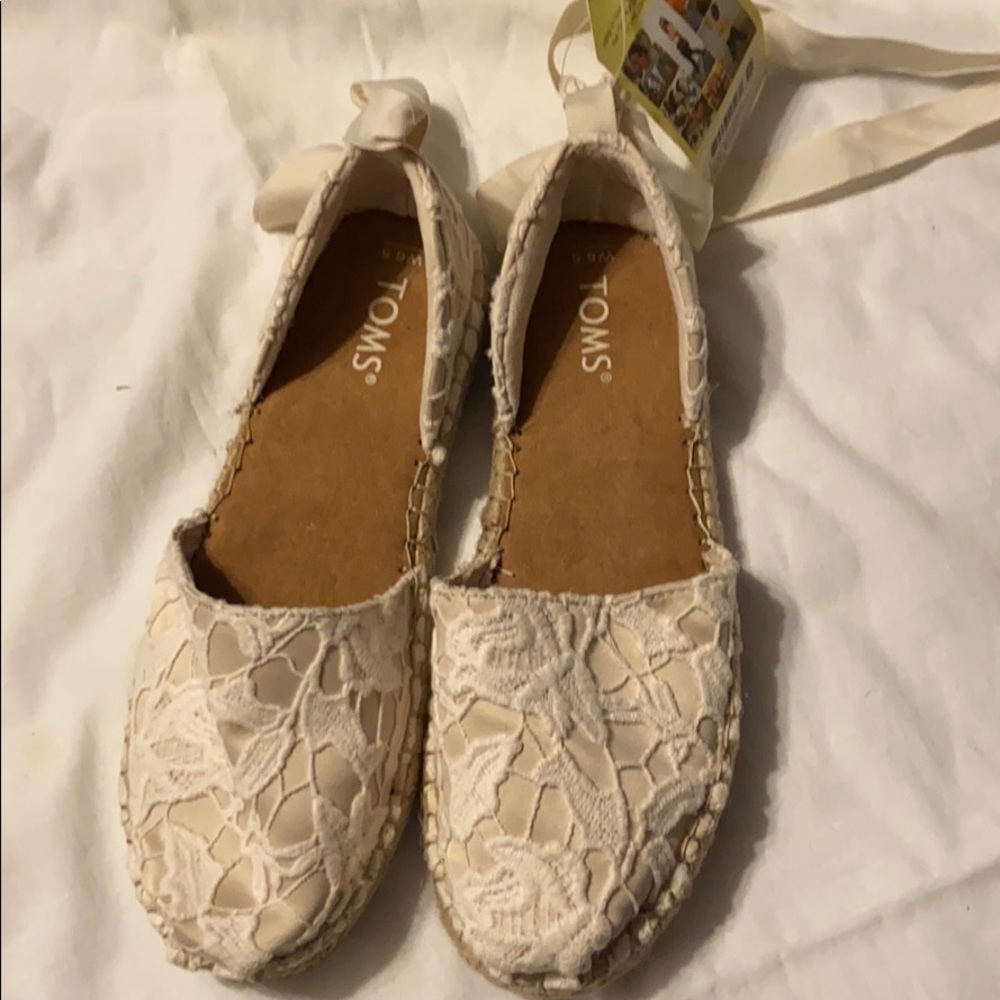 Toms